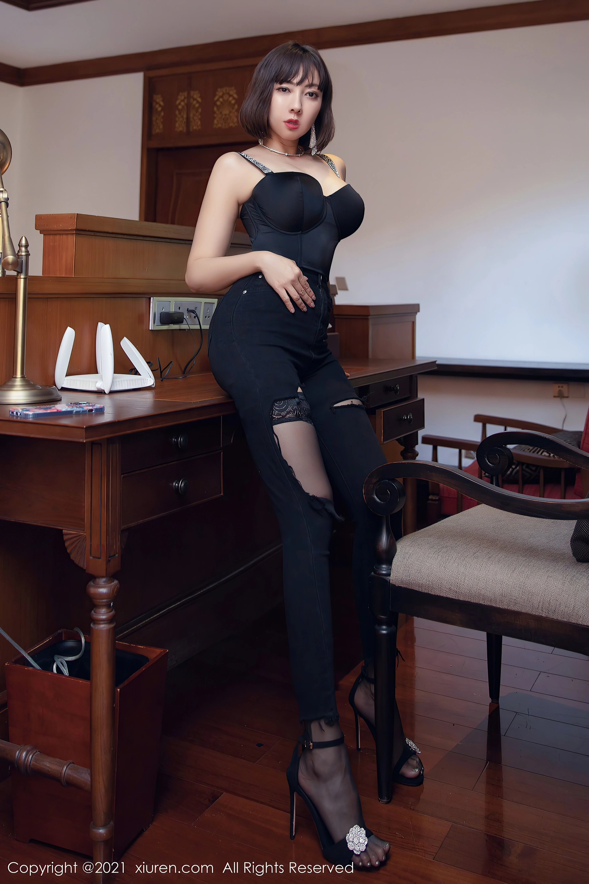 果儿Victoria - [XIUREN秀人网]2021.11.29 VOL.4277 2