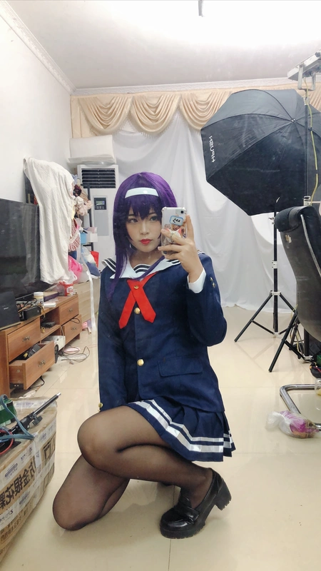 学姐校服自拍 - 白烨