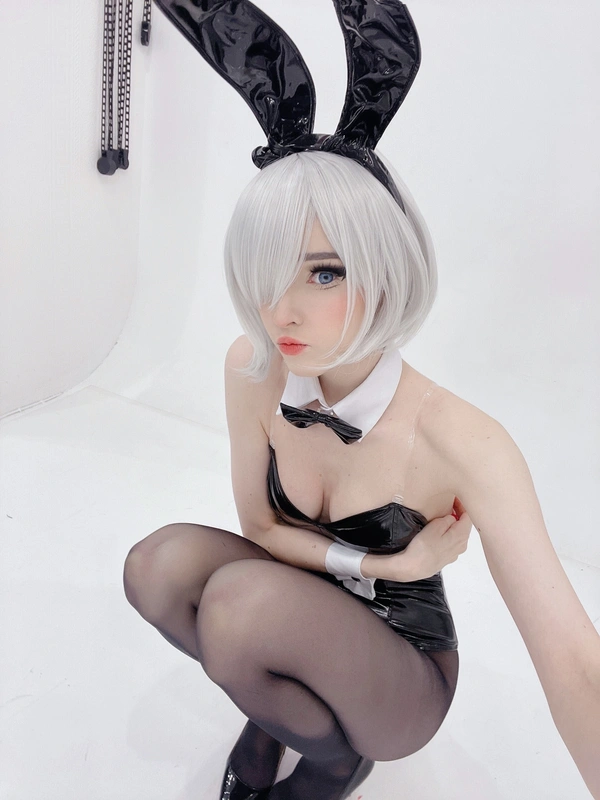 Bunny 2B - candy ball