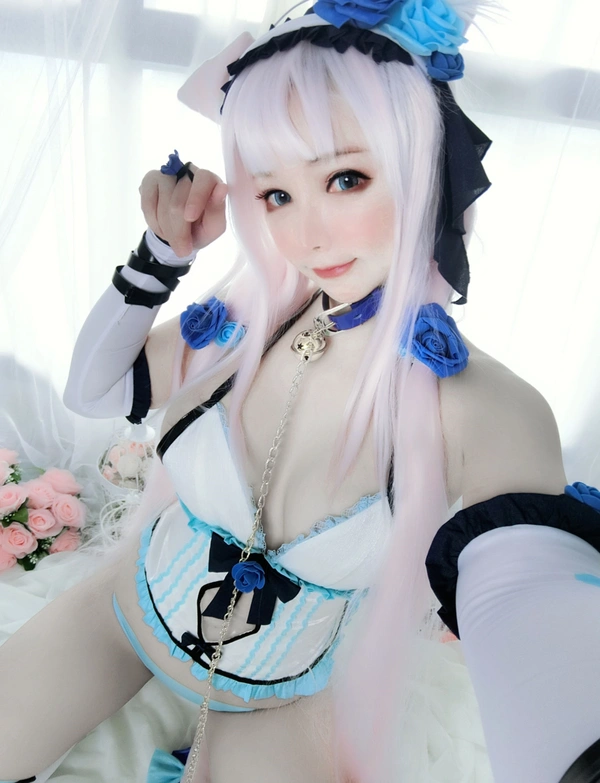 Vanilla - kitkat cosplay 9