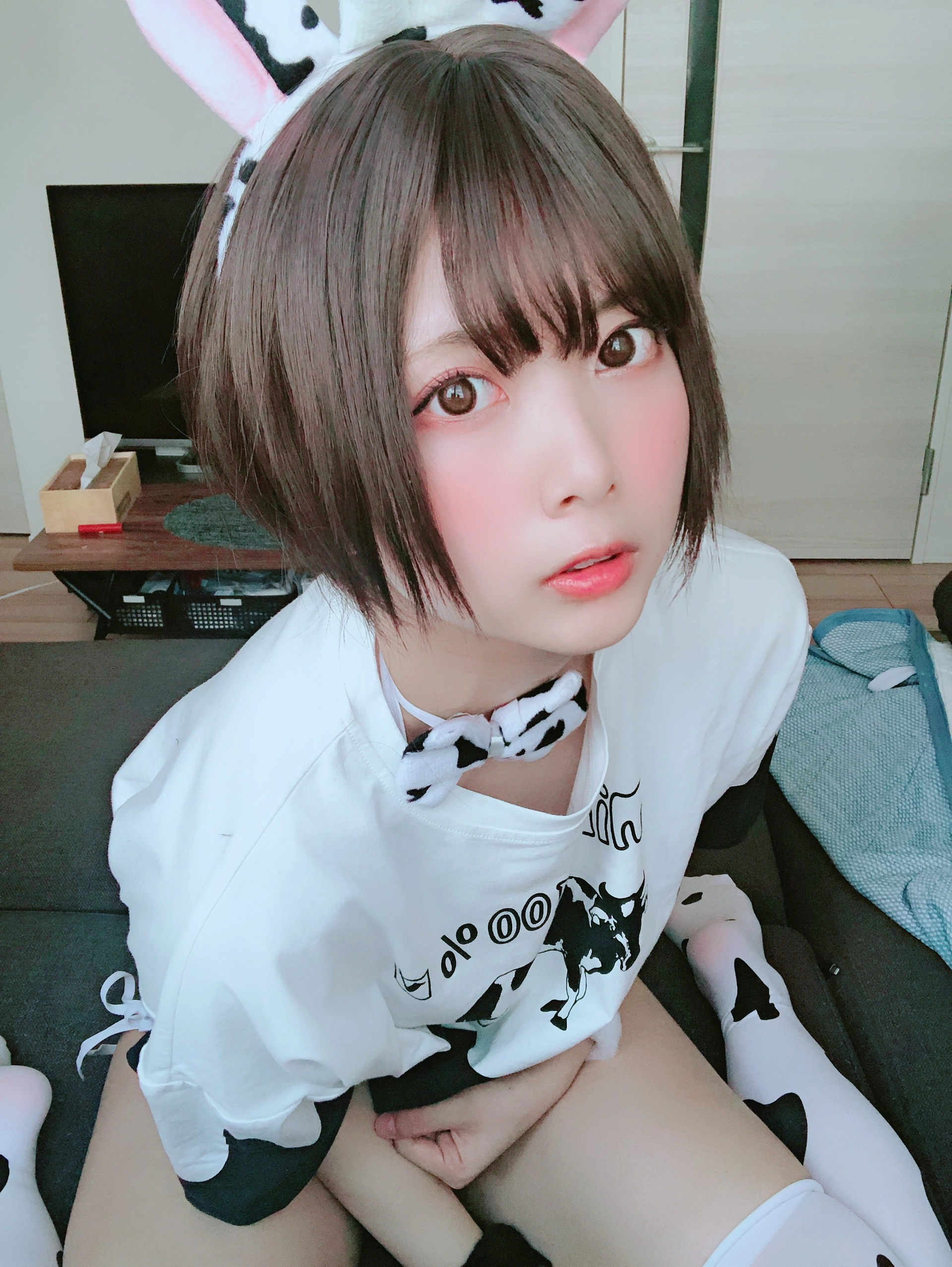 Tomiko (とみこ) - NO.05 [Fantia] 下乳でとる牛 2