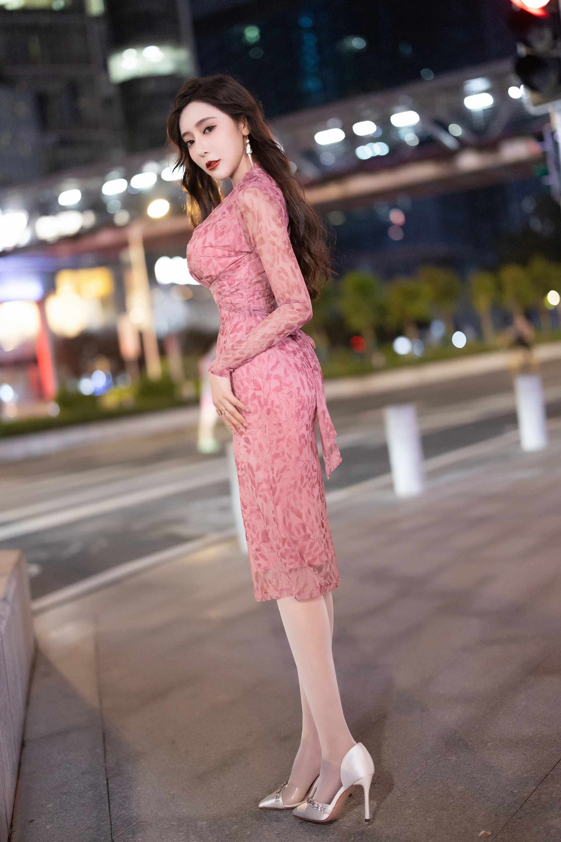 王馨瑶Yanni – NO.032  VOL.899 粉色包臀碎花裙 2